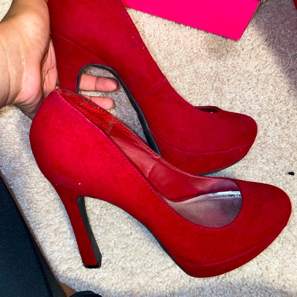 Gently used slight imperfections 5’ toe in